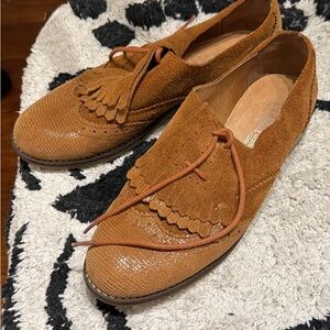 Women’s Brown Suede Tassel Lace-Up Loafers